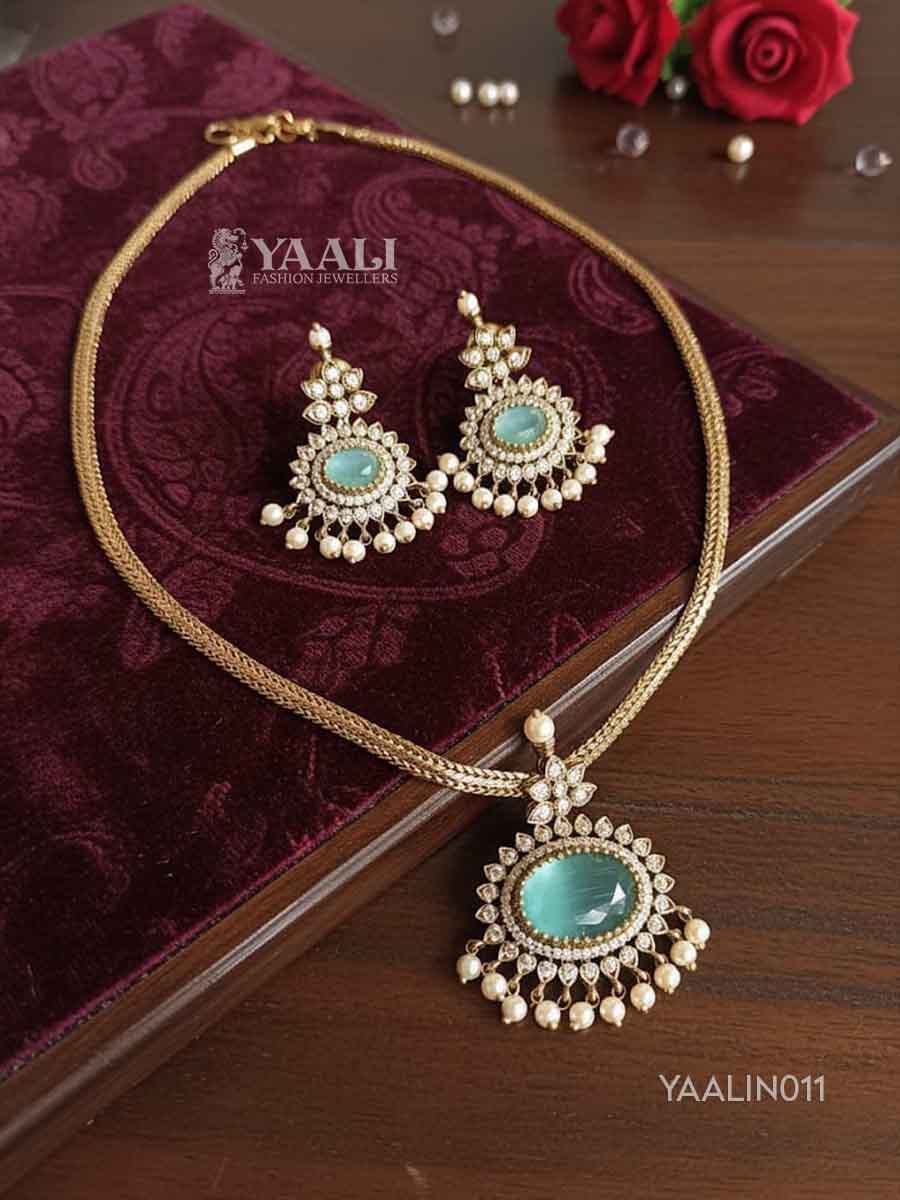 Stone neklace  2